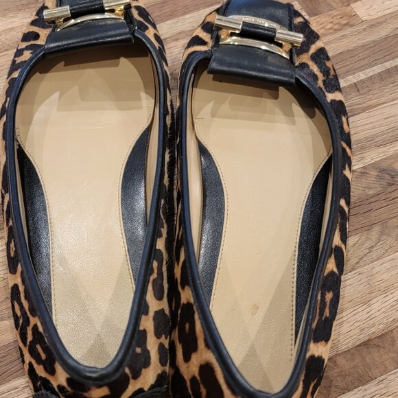 Michael Kors Gloria leopard-print calf hair ballet flats. - Picture 9 of 13